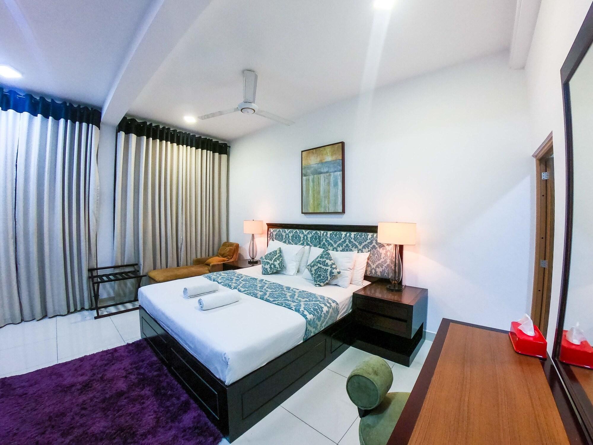 Romance Hills Hotel Канді Екстер'єр фото