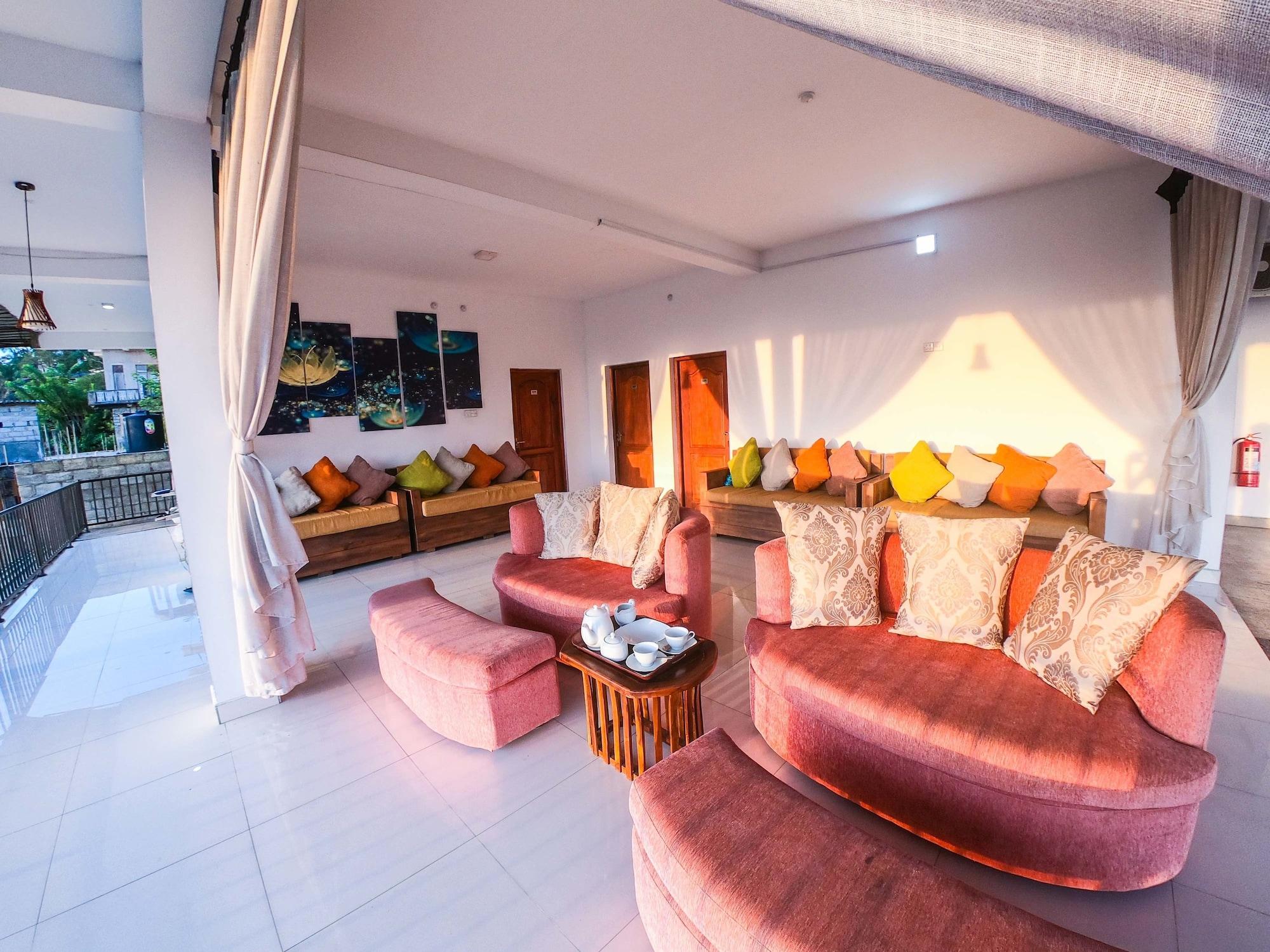 Romance Hills Hotel Канді Екстер'єр фото