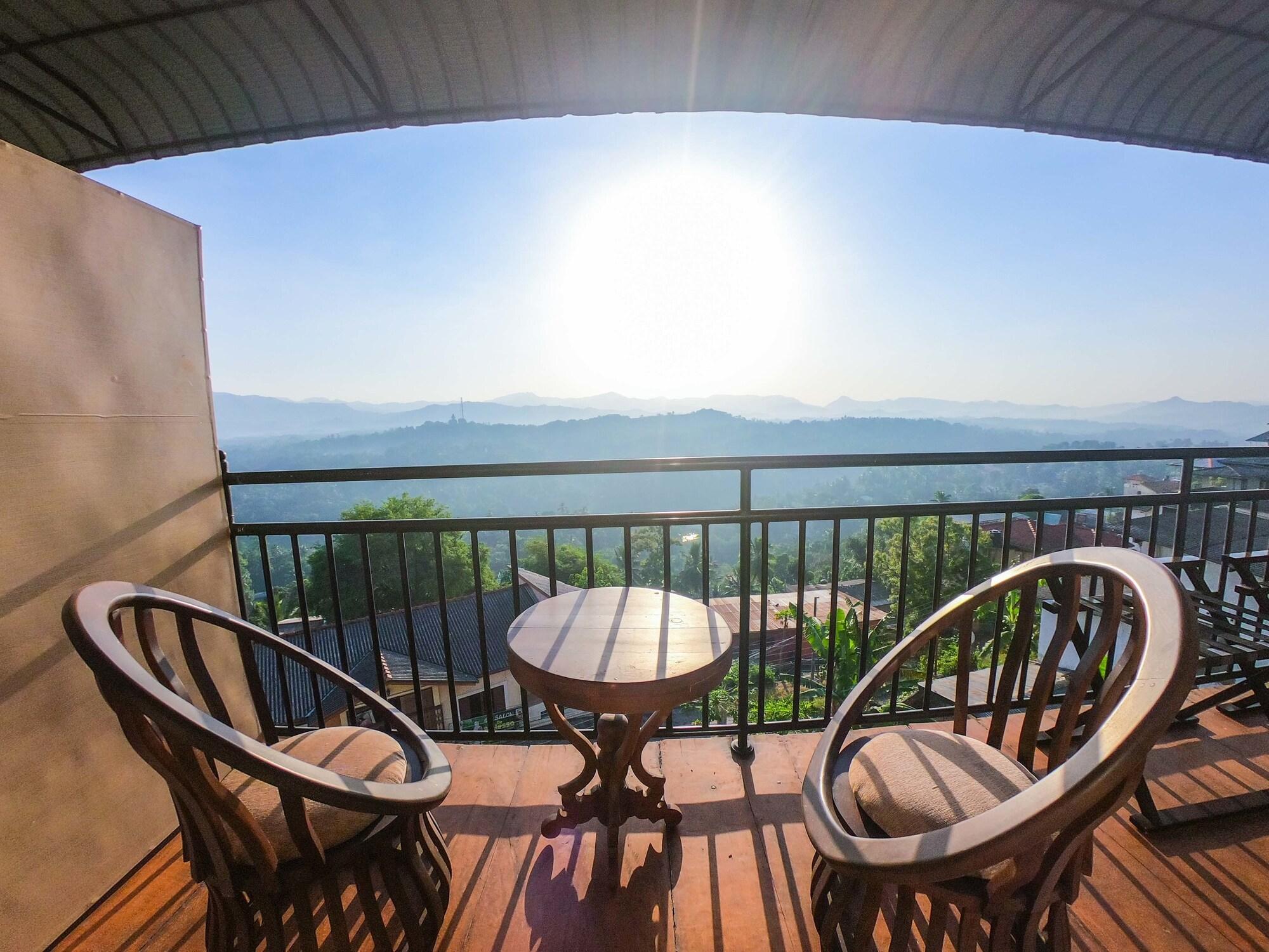 Romance Hills Hotel Канді Екстер'єр фото