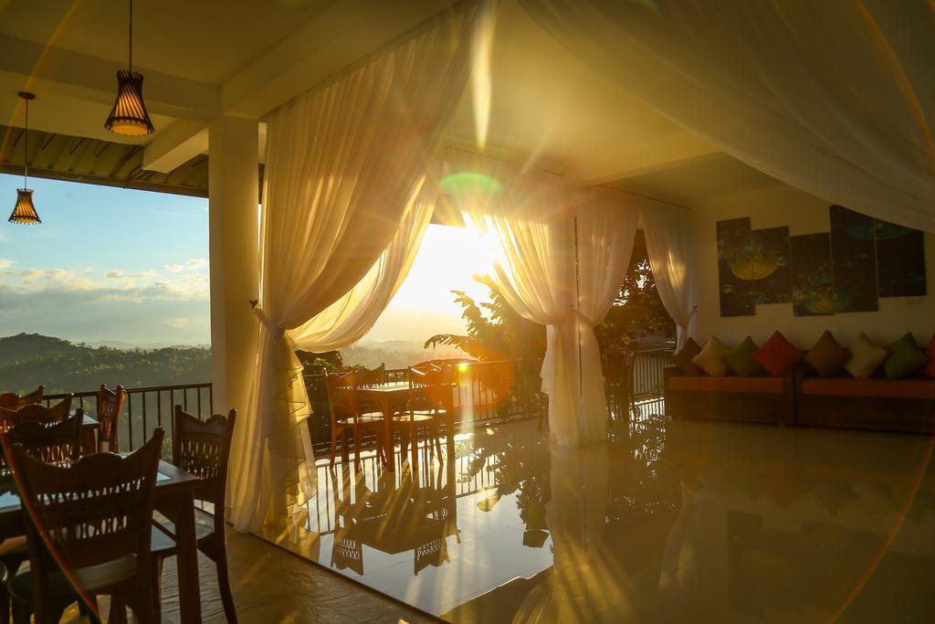 Romance Hills Hotel Канді Екстер'єр фото