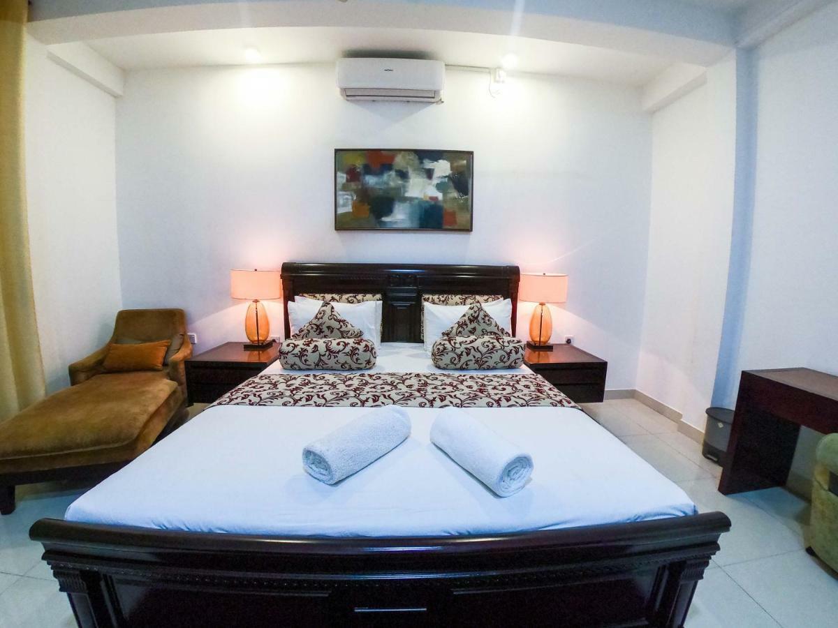 Romance Hills Hotel Канді Екстер'єр фото